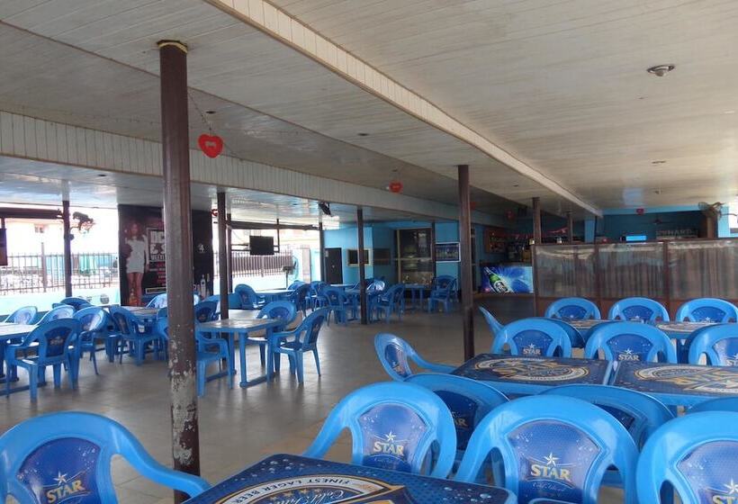 پانسیون Dc Bar & Suites