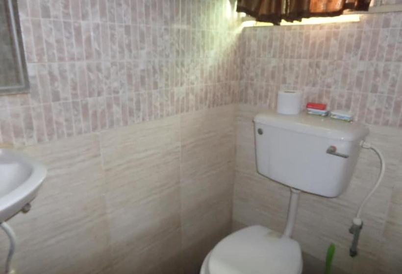 پانسیون Dc Bar & Suites