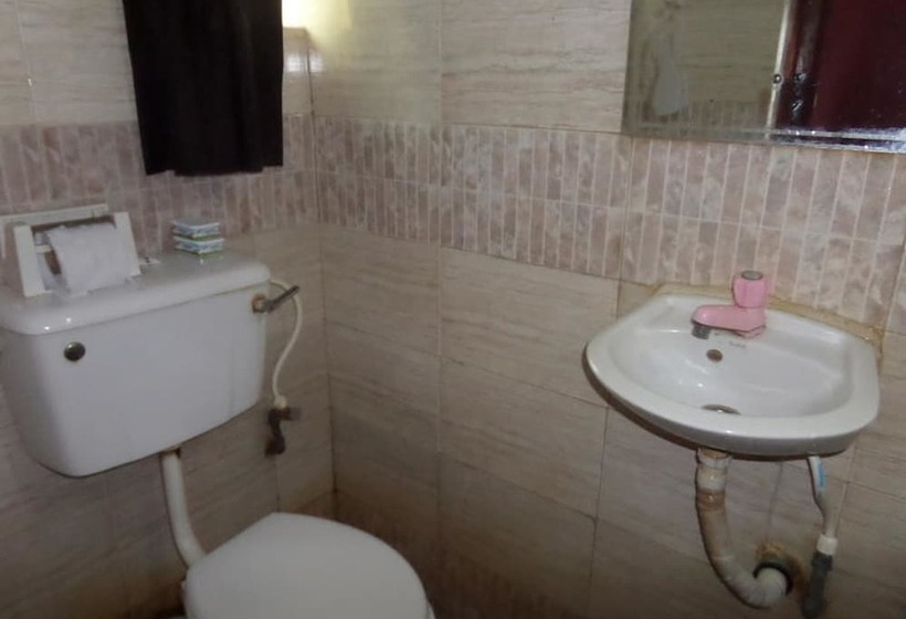 پانسیون Dc Bar & Suites