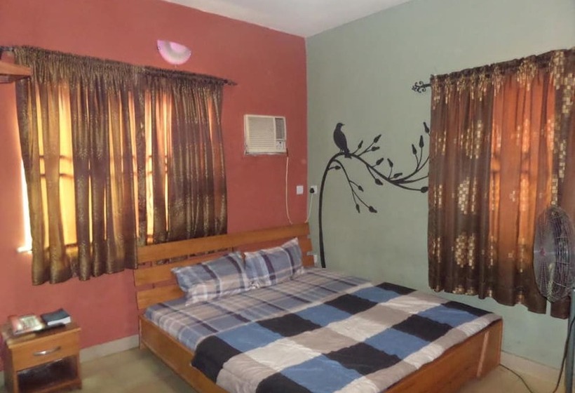 پانسیون Dc Bar & Suites