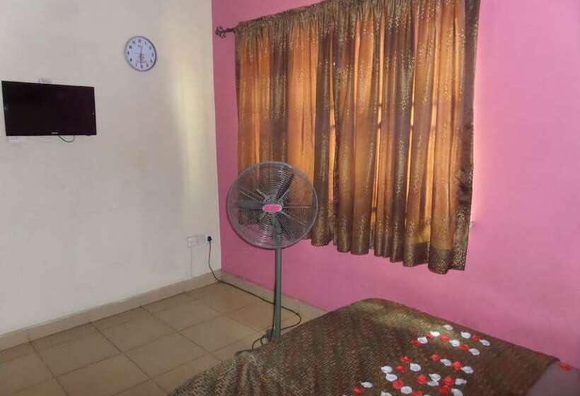 پانسیون Dc Bar & Suites