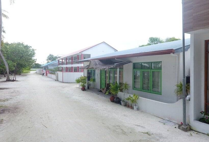 پانسیون Sunset Holidays