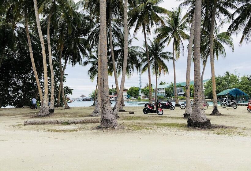 پانسیون Sunset Holidays