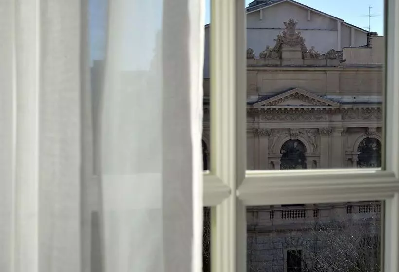 Hotelli Bergamo Inn 43