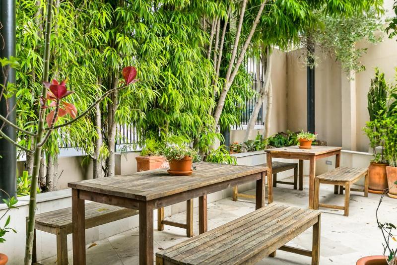 ホテル Excelsior Serviced Apartments