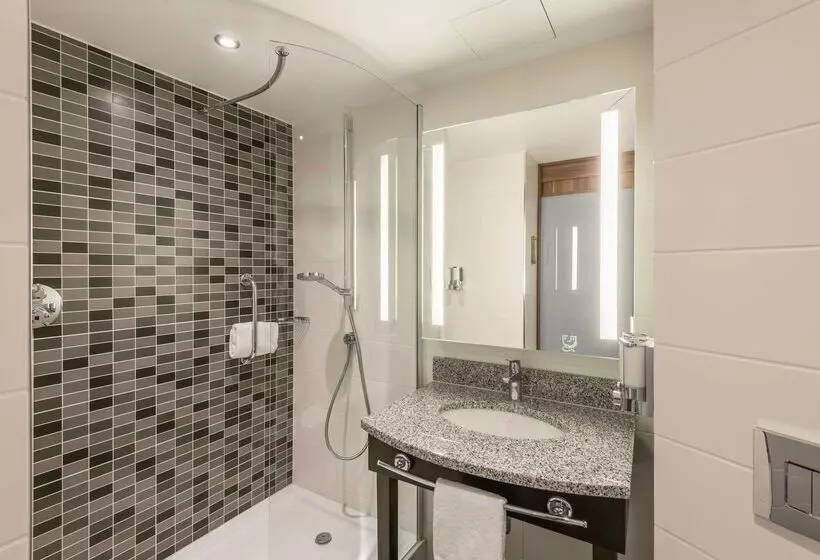 هتل Hampton By Hilton Munich City West