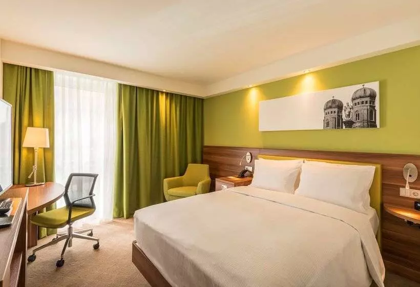 هتل Hampton By Hilton Munich City West