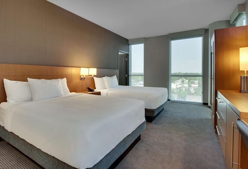 ホテル Hyatt Place Iowa City Downtown