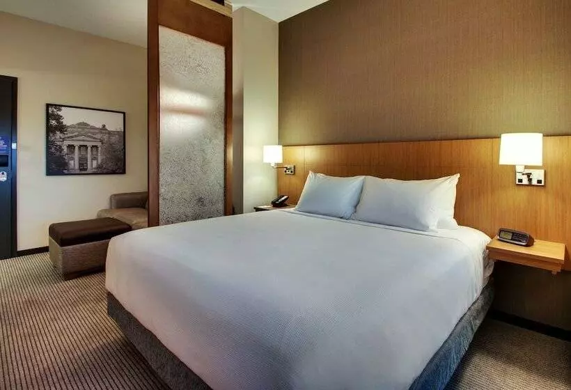 ホテル Hyatt Place Iowa City Downtown