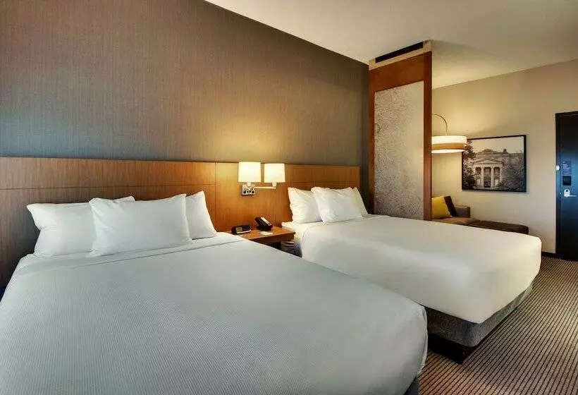 ホテル Hyatt Place Iowa City Downtown