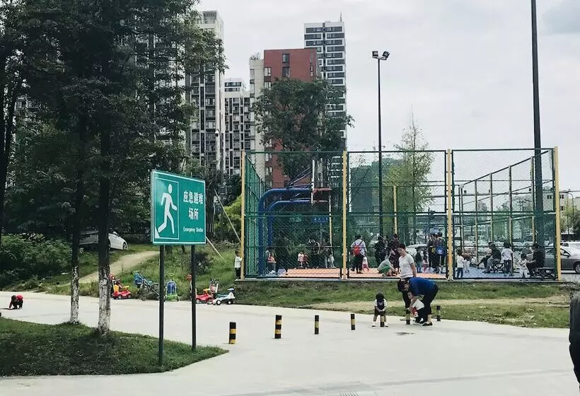 ホテル Ibis Chengdu East Railway Station