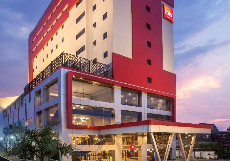 هتل Ibis Pontianak City Center