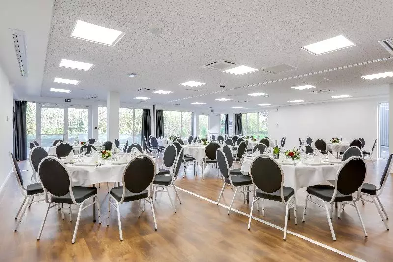 ホテル The Originals City, Hôtel Caen Mémorial