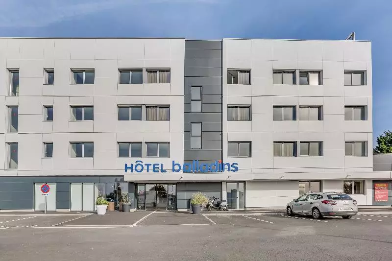 ホテル The Originals City, Hôtel Caen Mémorial