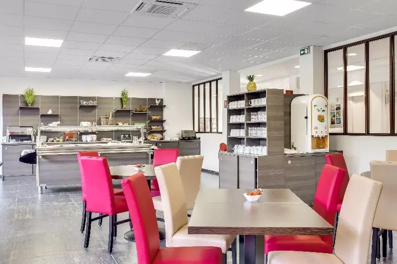 ホテル The Originals City, Hôtel Caen Mémorial