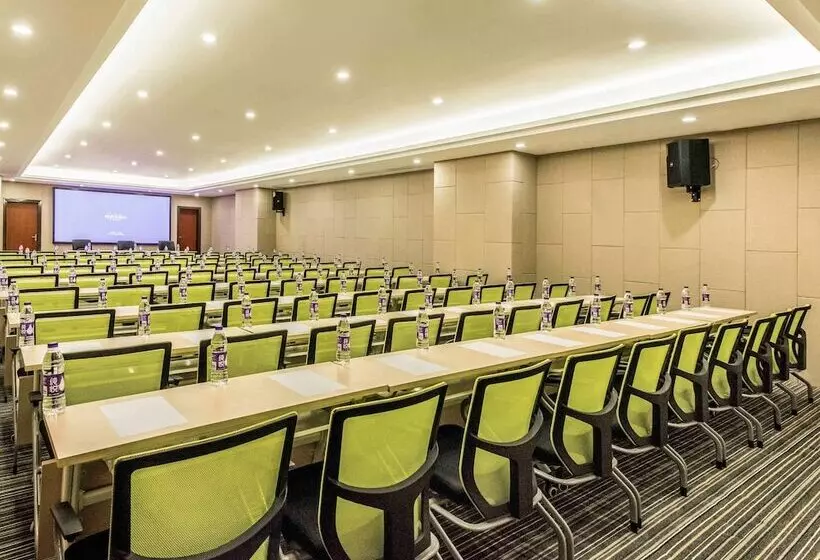 Hotel Mercure Chongqing Downtown