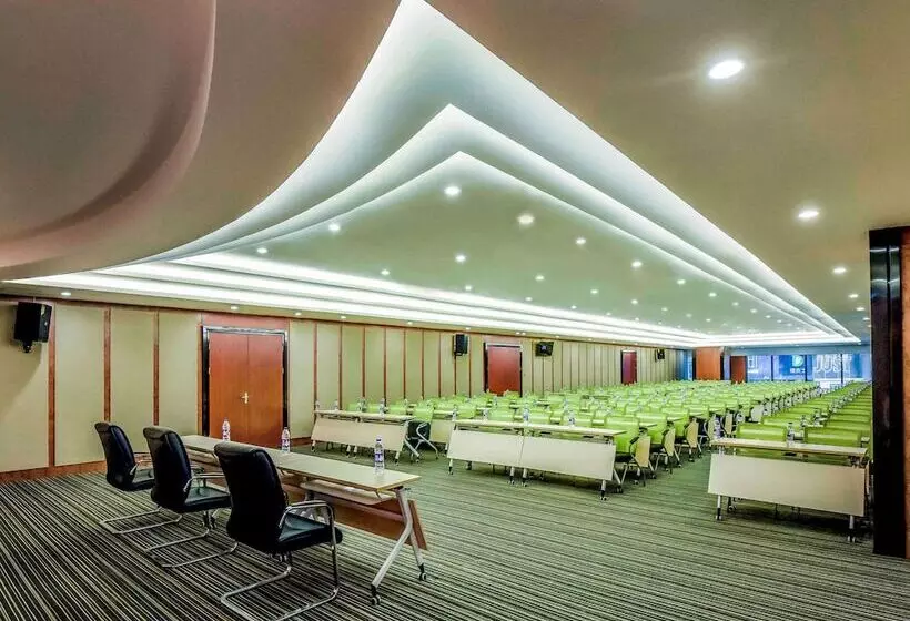 Hotel Mercure Chongqing Downtown