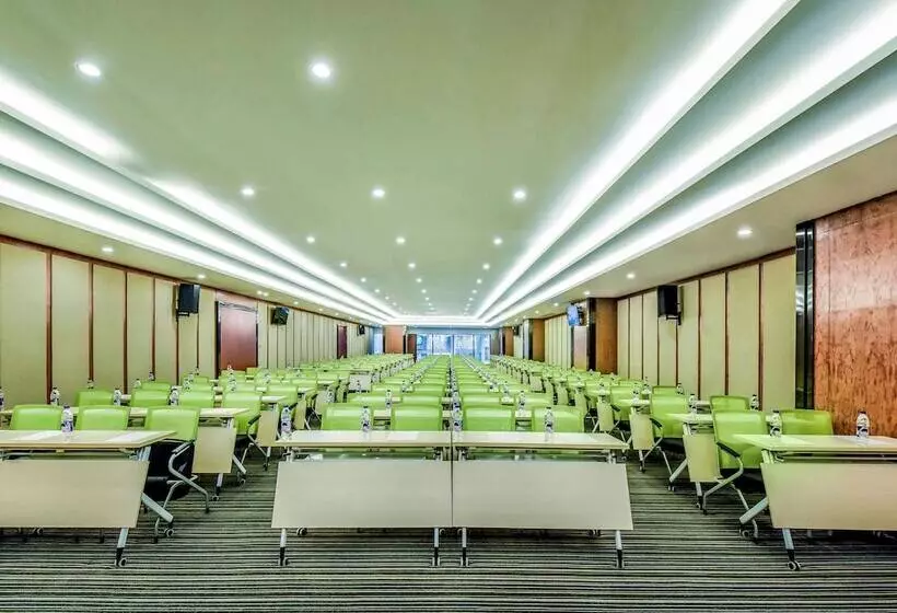 Hotel Mercure Chongqing Downtown