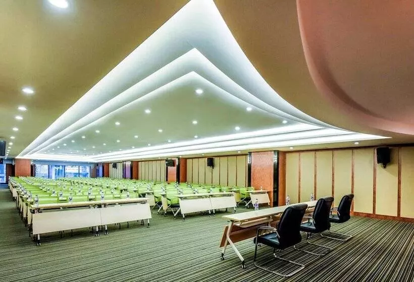 Hotel Mercure Chongqing Downtown