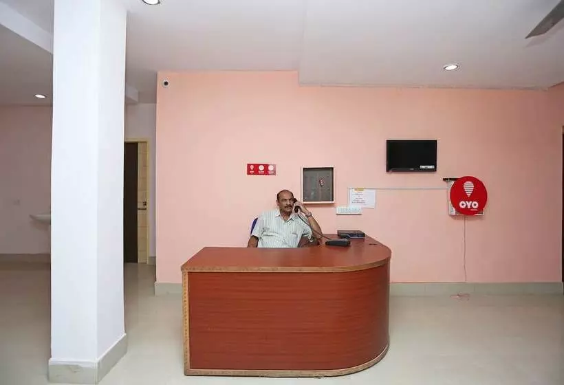 ホテル Oyo 9245 Near Kiit University
