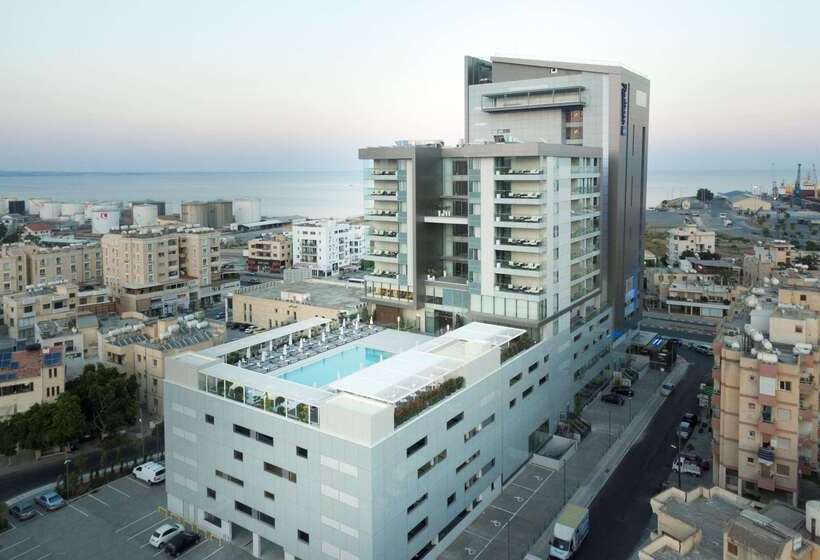 Radisson Blu Hotel, Larnaca