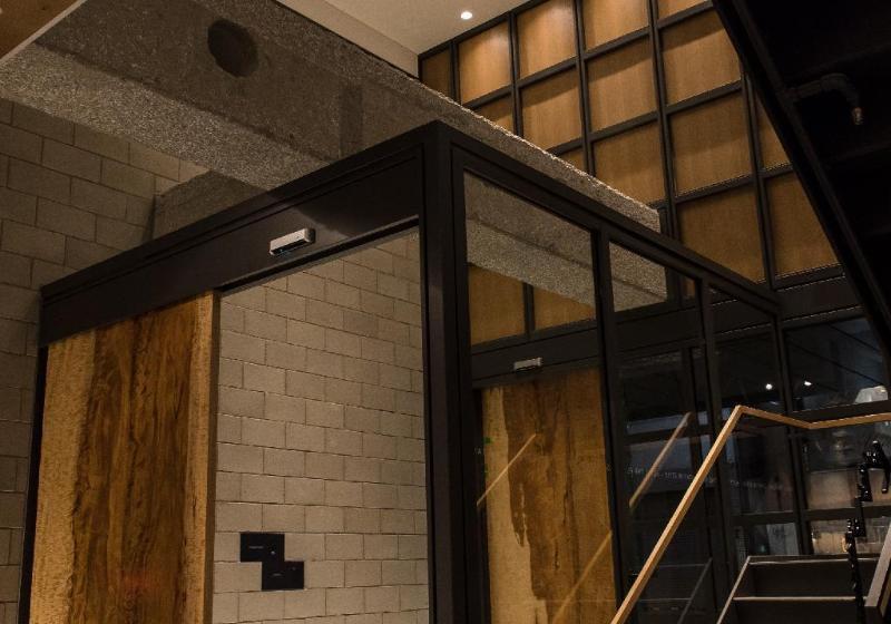 בית מלון כפרי The Flag Shinsaibashi