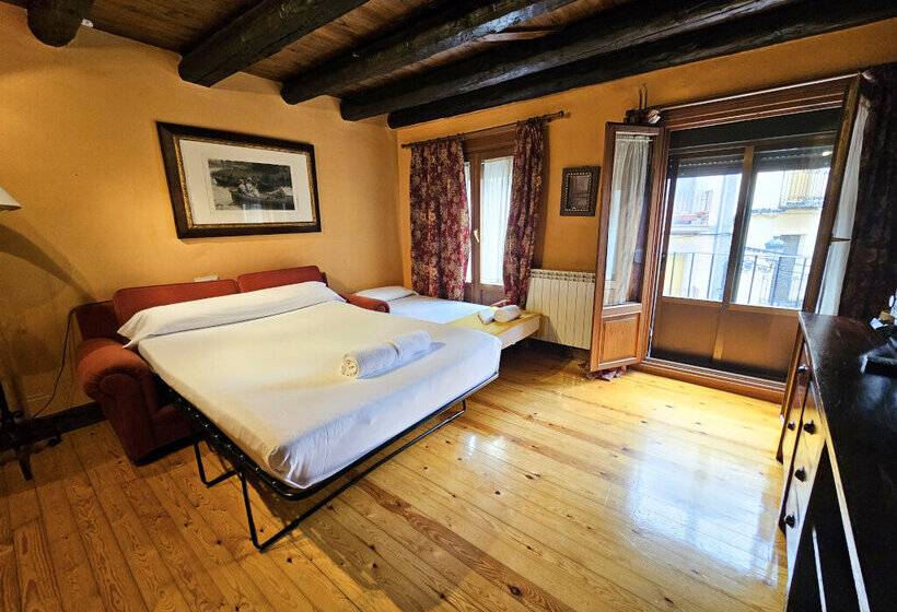 Apartamentos Ciudadela de Jaca 3000