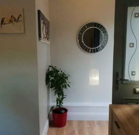 ベッドアンドブレックファースト Beechwood Lodge