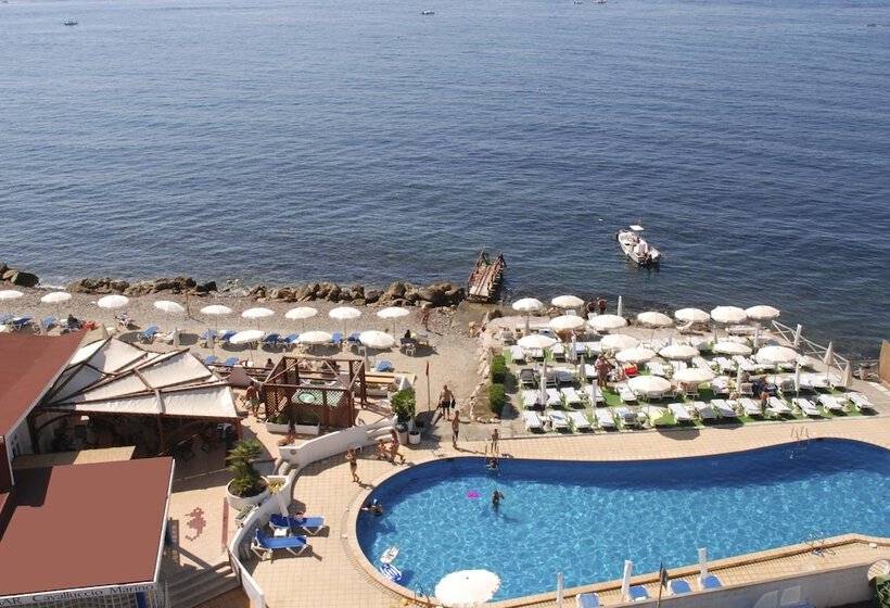 ホテル Cavalluccio Marino