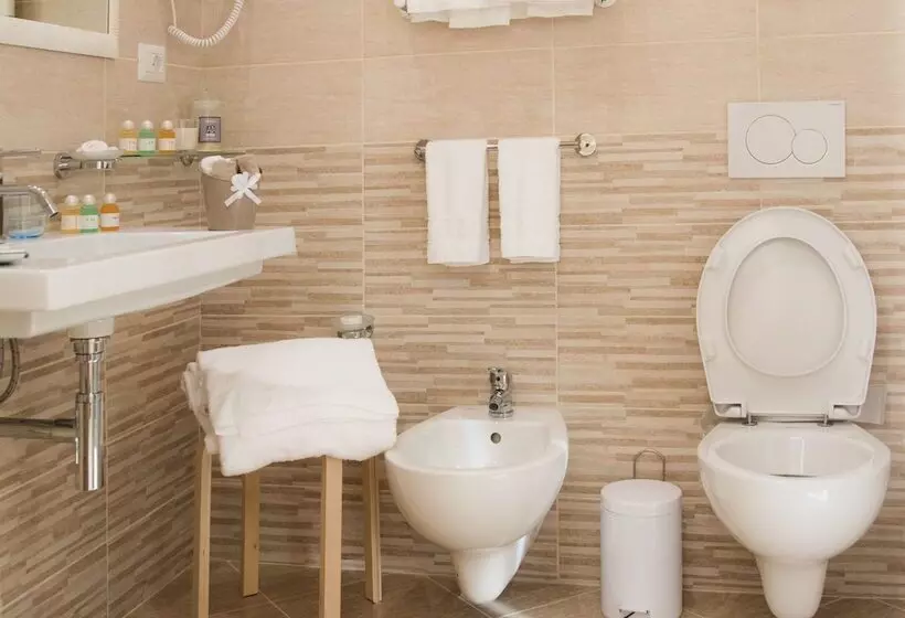 هتل Esposizione Palace