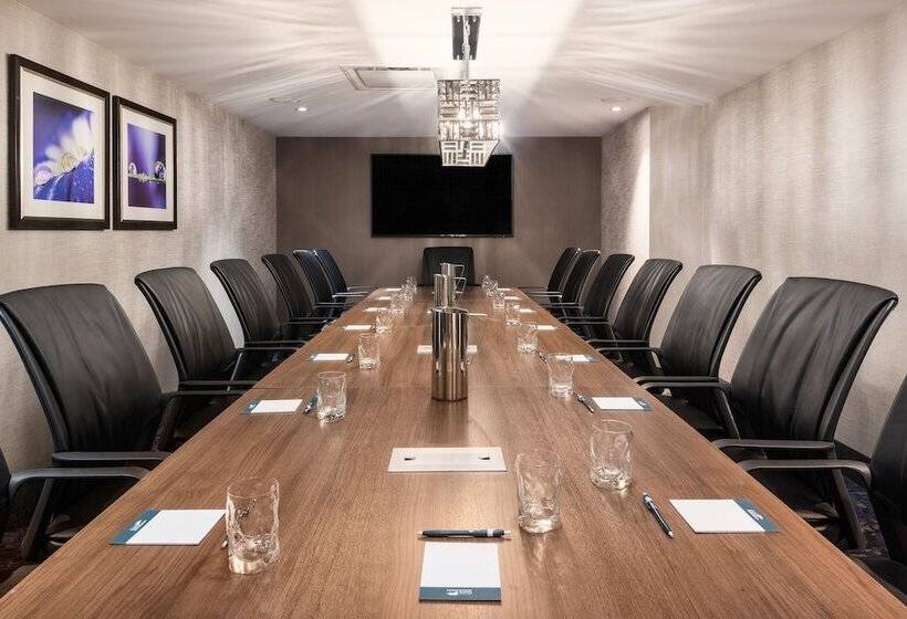 فندق Hilton Garden Inn Ottawa Downtown