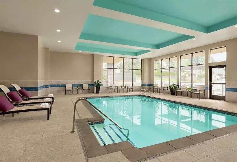 هتل Hilton Garden Inn Seattle Airport