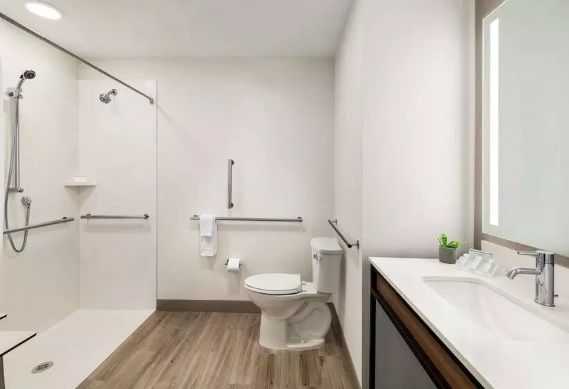 هتل Hilton Garden Inn Seattle Airport