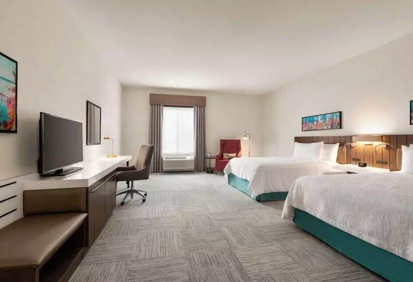 هتل Hilton Garden Inn Seattle Airport