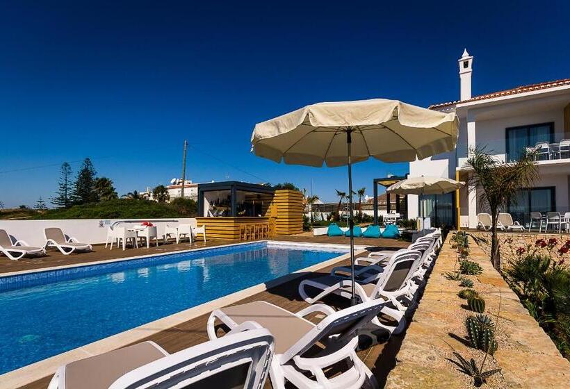 ホテル Mareta Beach House   Boutique Residence