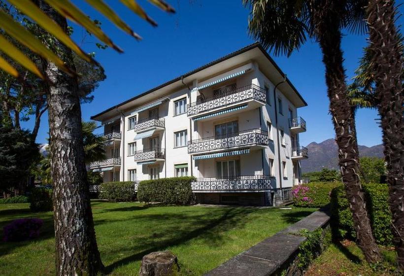 Otel Villa Delta Suites House