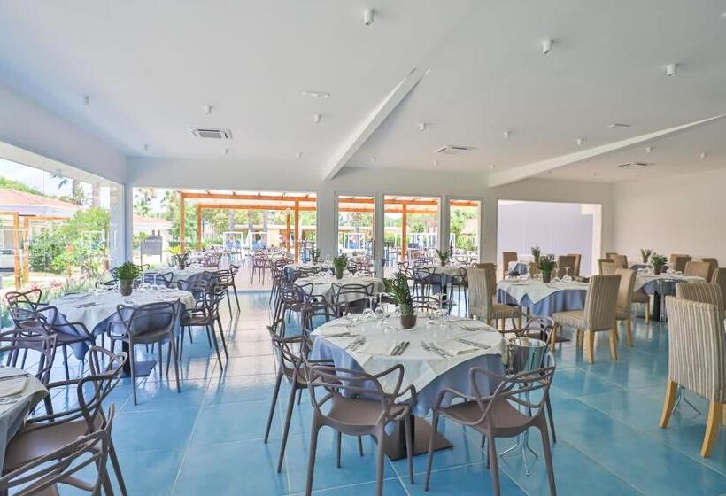 בית מלון כפרי Villaggio Selene Mare