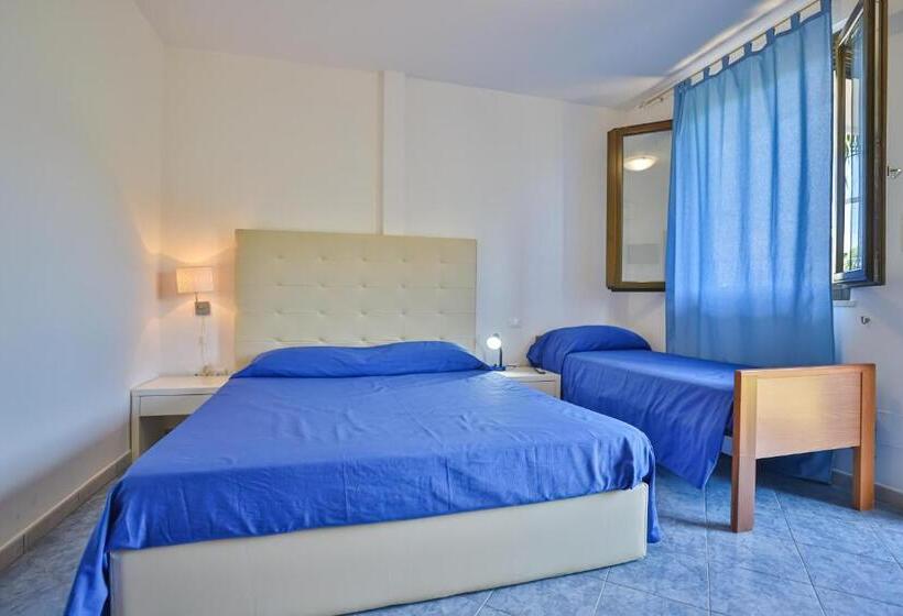 בית מלון כפרי Villaggio Selene Mare