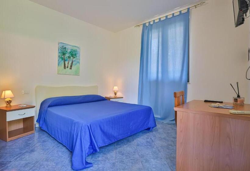 בית מלון כפרי Villaggio Selene Mare