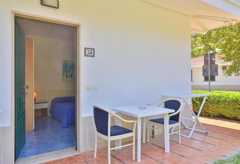 בית מלון כפרי Villaggio Selene Mare