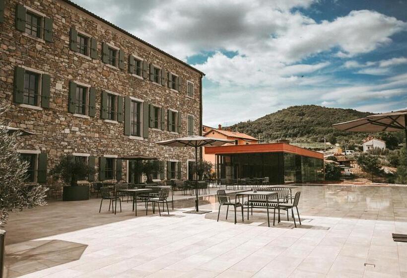 Winery & Design Hotel Roxanich