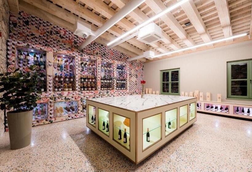 Winery & Design Hotel Roxanich