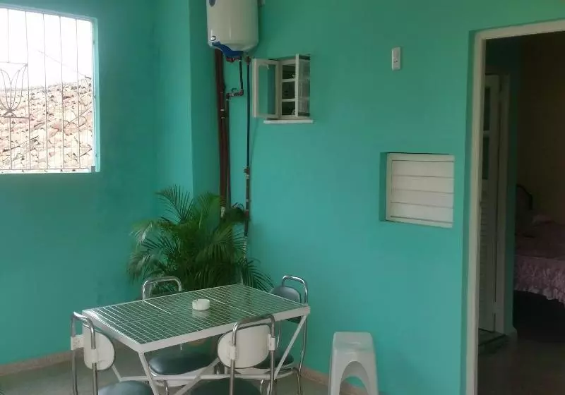 هاستل Hostal Casa Adalberto Y Gretel