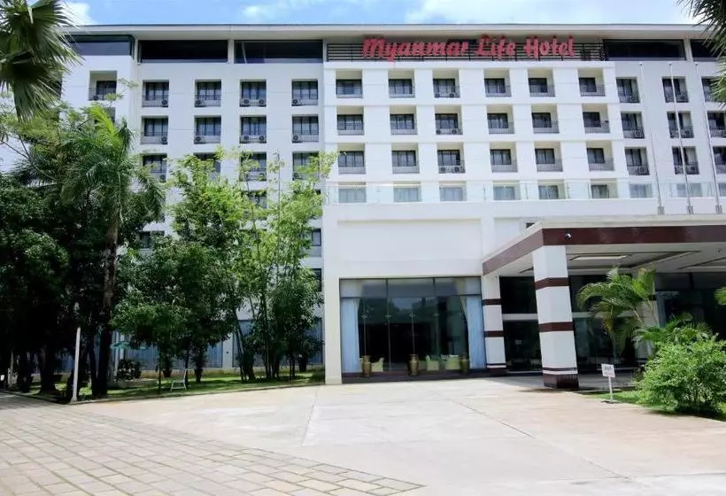 هتل Akore Myanmar Life