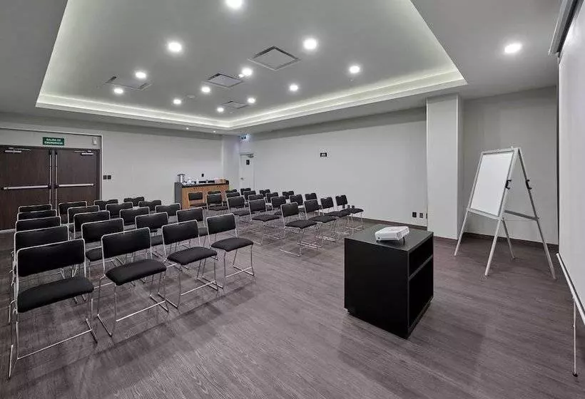 ホテル City Express By Marriott Ciudad De México La Villa