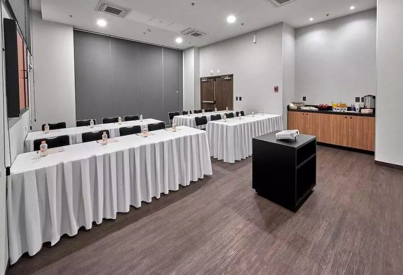 ホテル City Express By Marriott Ciudad De México La Villa