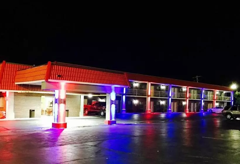 هتل Extended Red Coach El Dorado