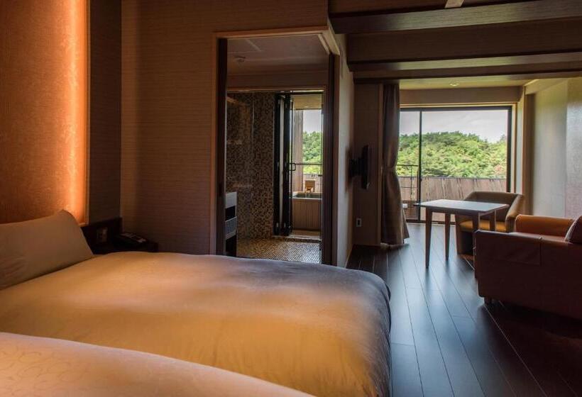 Отель Laforet Shuzenji Sanshisuimei