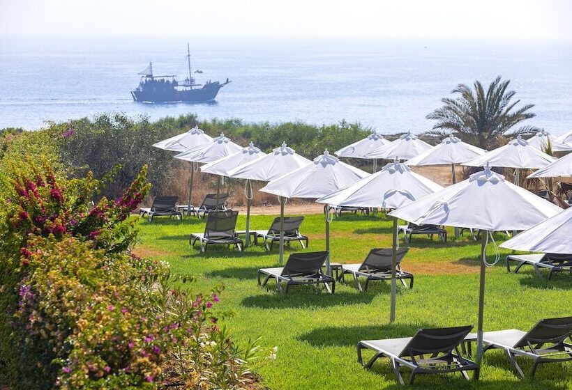 Leonardo Crystal Cove Hotel & Spa – Adults Only