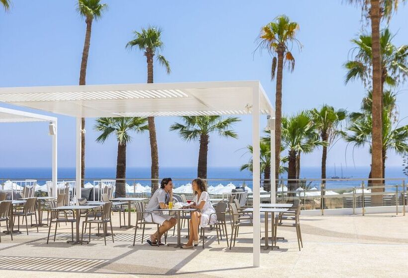 Leonardo Crystal Cove Hotel & Spa – Adults Only